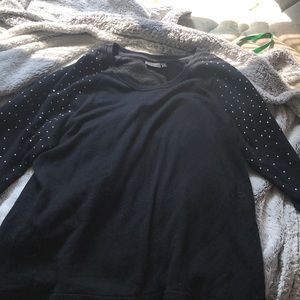 CUTE FALL/WINTER BEDAZZLED SHIRT❤️✨